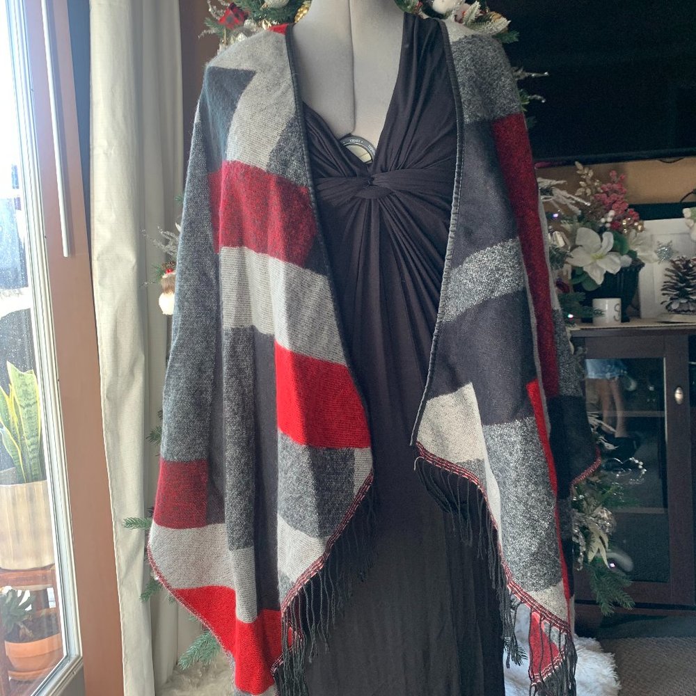 Collection Eighteen Shawl